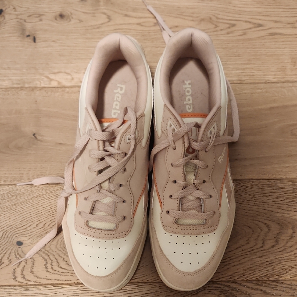 Reebok Tan and Cream Casual Sneakers